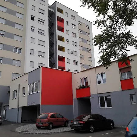 Apartman Aurora *