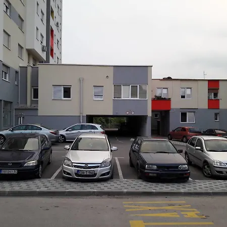 Apartman Aurora *