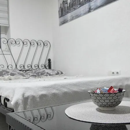 Apartman Aurora *