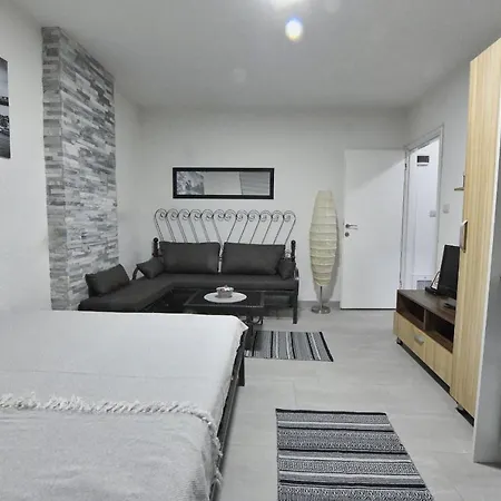 Apartman Aurora Апартаменты Тузла